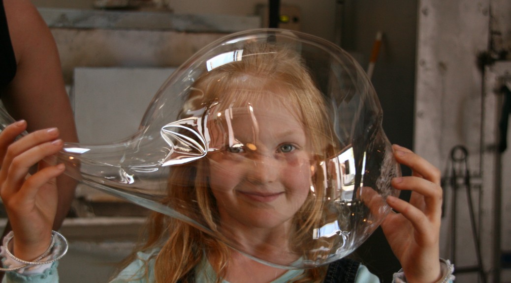 inderbitzin_thede_breaths_in_glass_photo_by_helena_duner